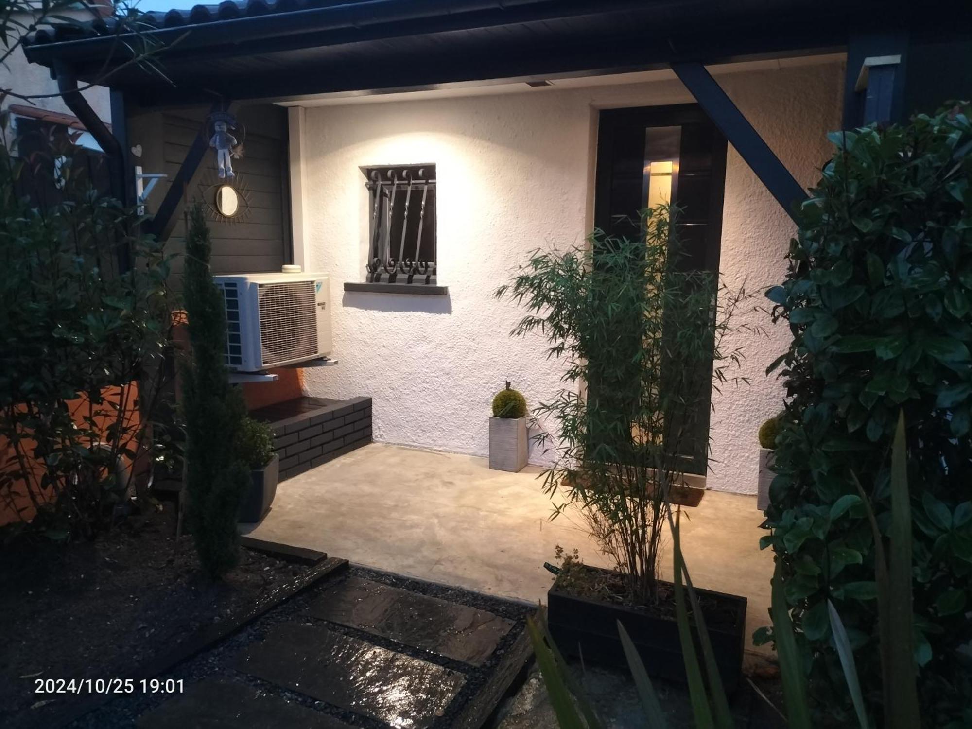 Au Bord Du Vieux Moulin Apartment Merignac  Exterior photo